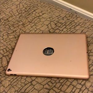 Bluetooth keyboard for iPad Pro